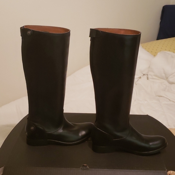 Frye Melissa Button Back Zip Boots - Picture 2 of 8